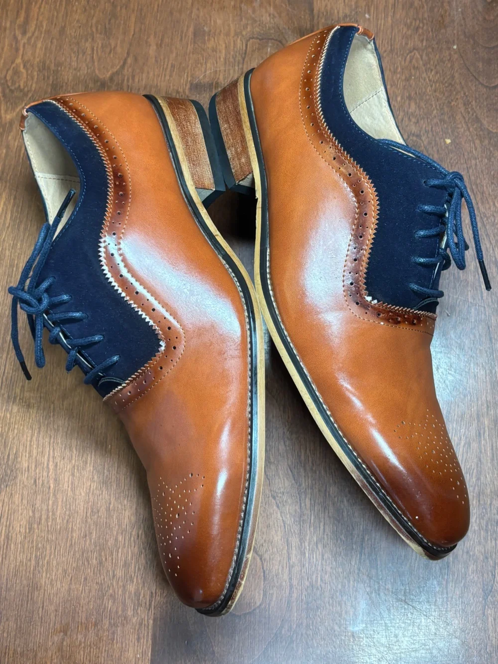 Gino Vitale Two-Tone Brown & Navy Oxfords (Size 9)